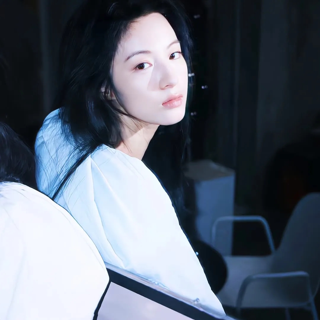 高大的女孩子你喜欢吗